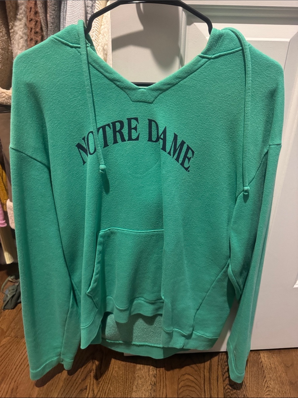 Notre Dame Women's Green Pullover Hoodie - Cozy Campus Sweatshirt